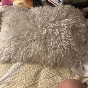 Pillow color white with silver